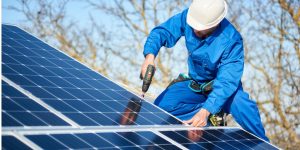 Installation Maintenance Panneaux Solaires Photovoltaïques à Laroquebrou